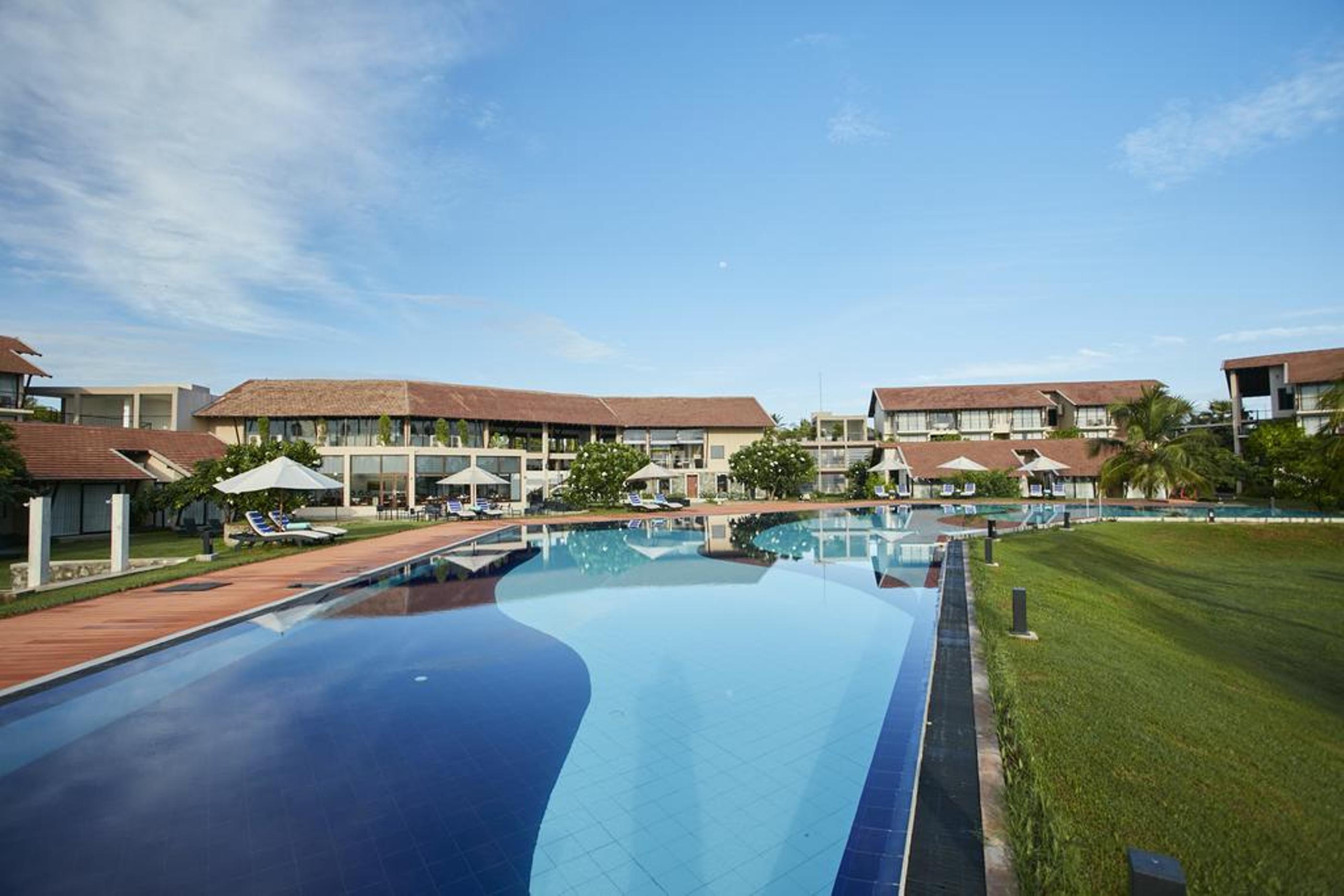 The Calm Resort & Spa Passikudah Buitenkant foto