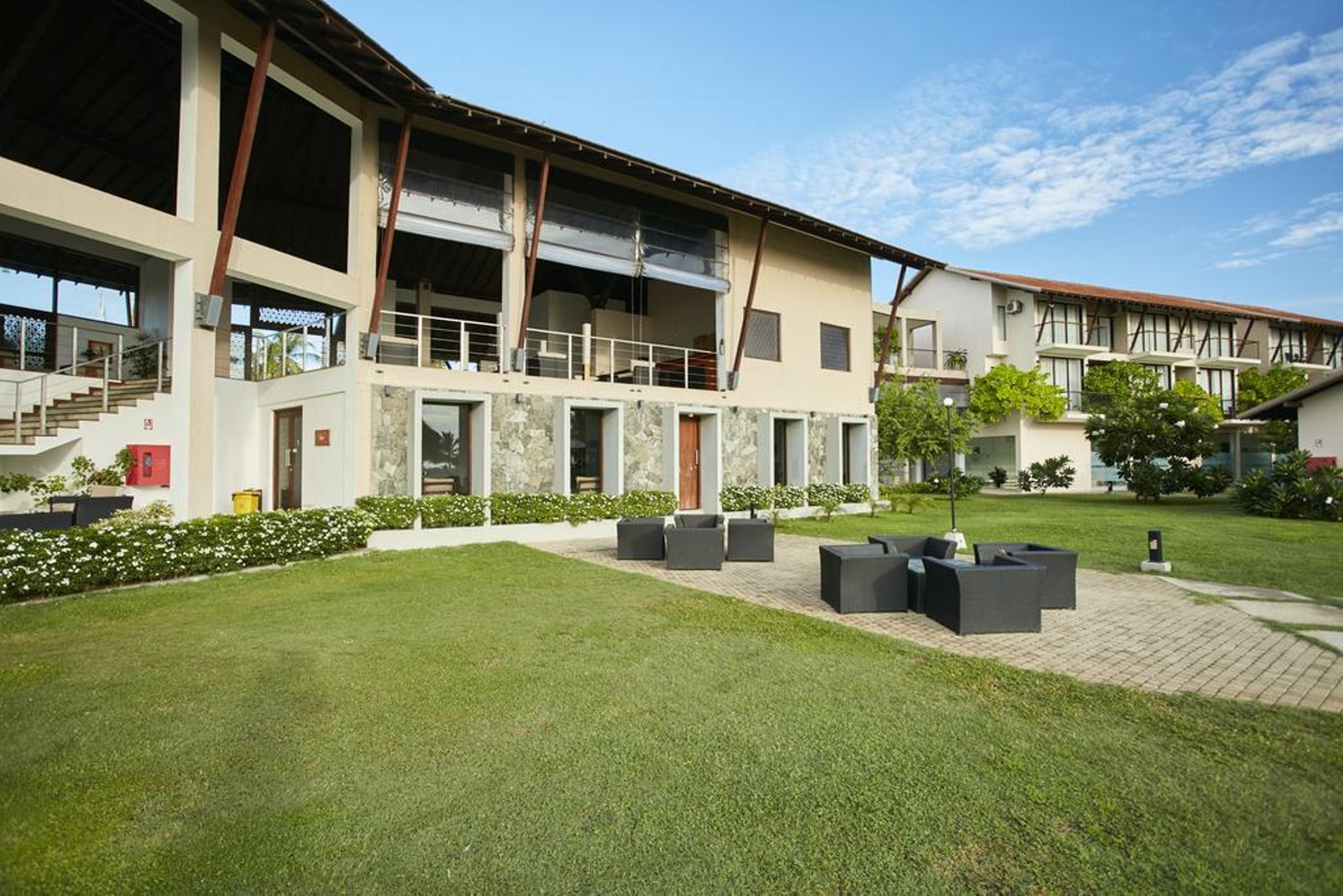The Calm Resort & Spa Passikudah Buitenkant foto