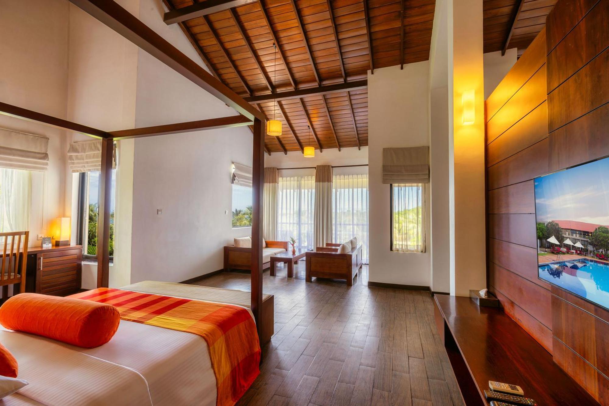 The Calm Resort & Spa Passikudah Buitenkant foto