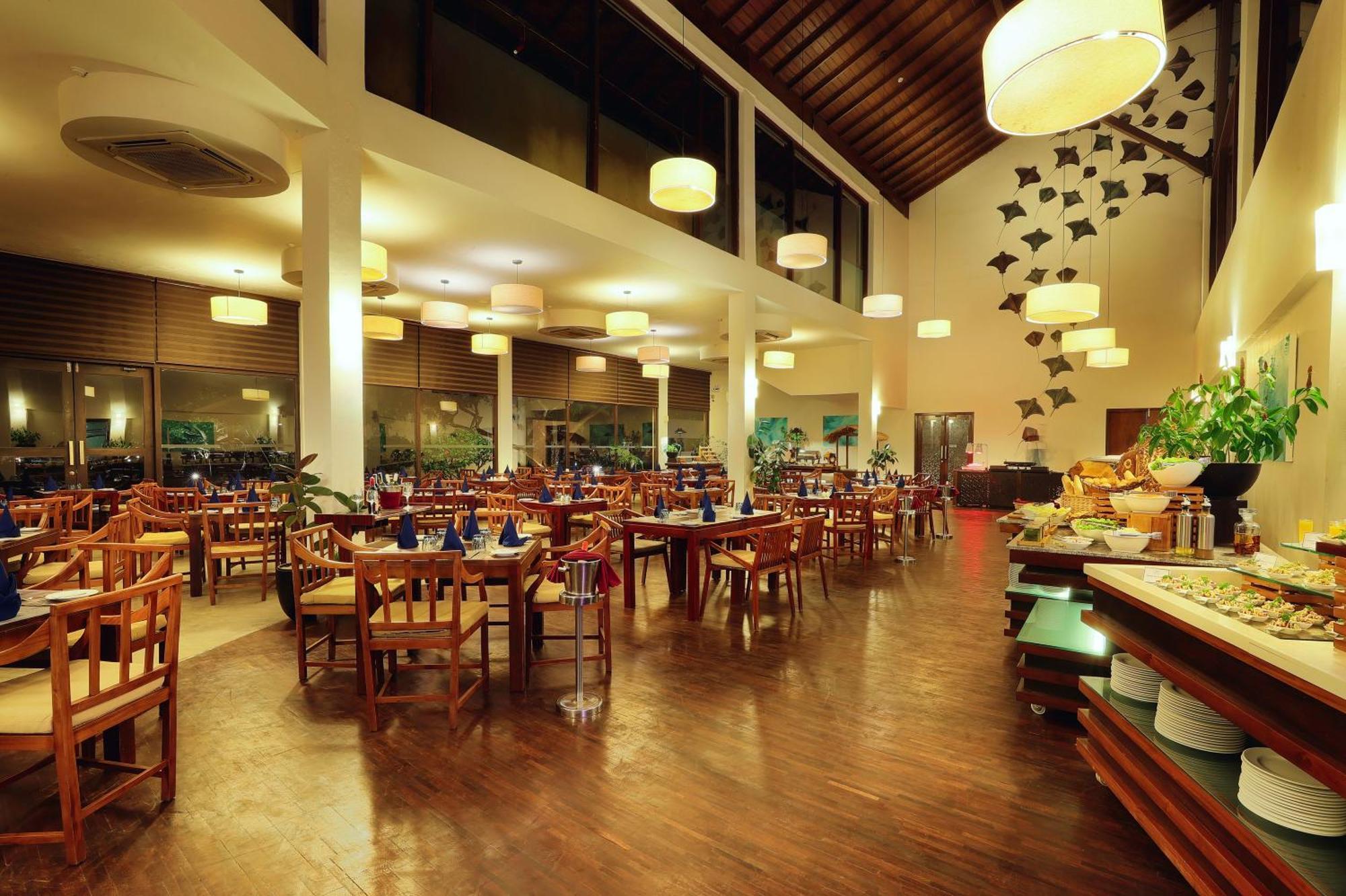 The Calm Resort & Spa Passikudah Buitenkant foto