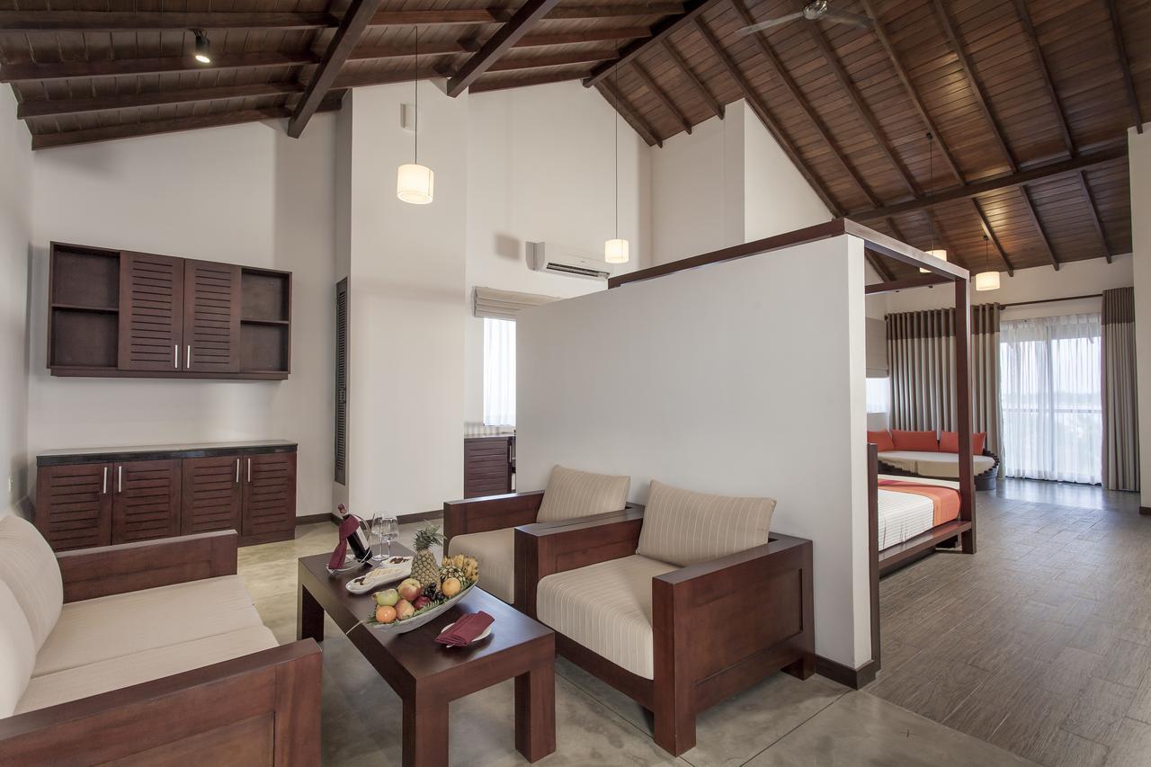 The Calm Resort & Spa Passikudah Buitenkant foto