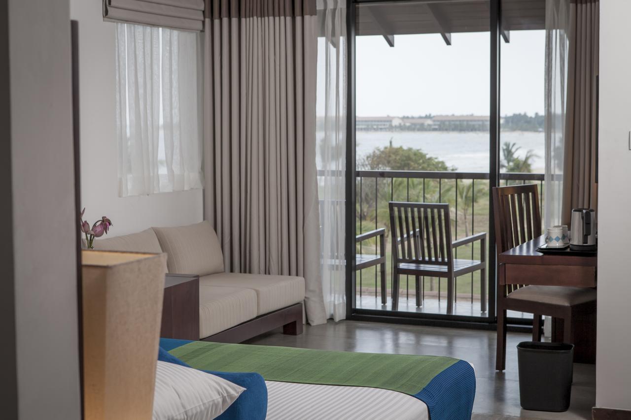 The Calm Resort & Spa Passikudah Buitenkant foto